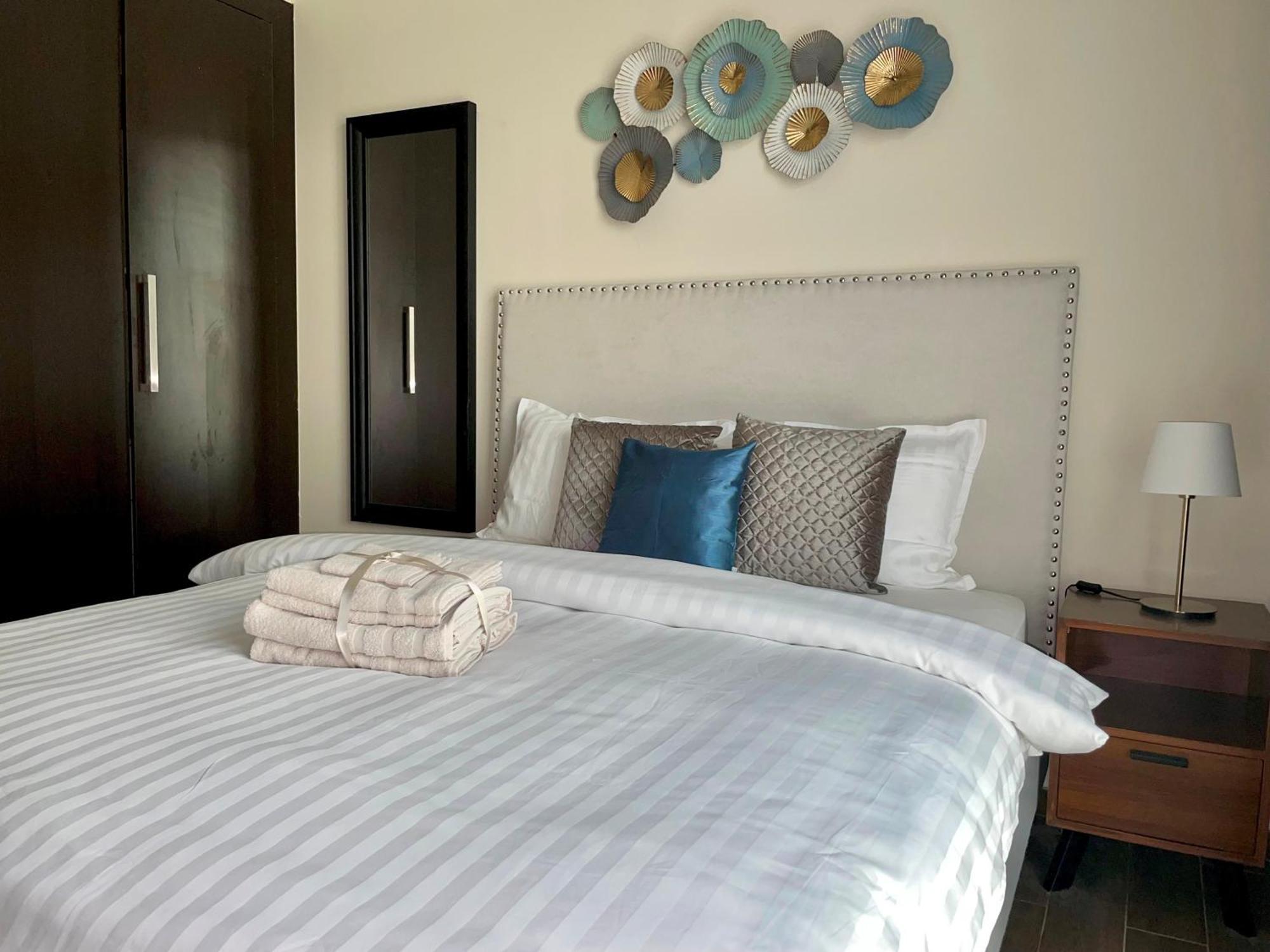 Elite Lux Holiday Homes - Two Bedroom Apartment Direct Metro Access In Al Furjan, Dubai Exterior photo